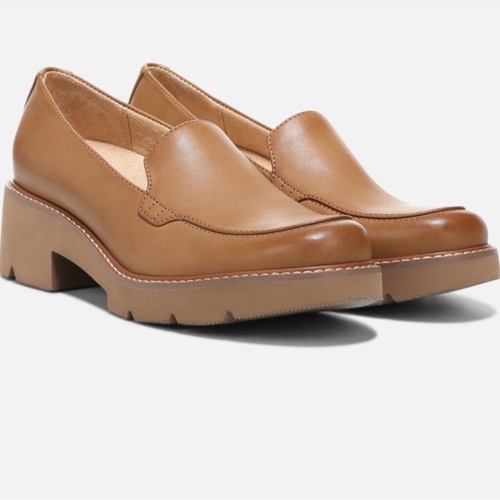 Naturalizer Tan Leather Platform Loafers